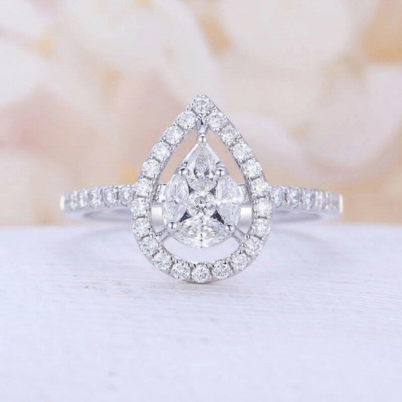 New 925 Silver Pear Cut White Sapphire Ring - Picture 2 of 3